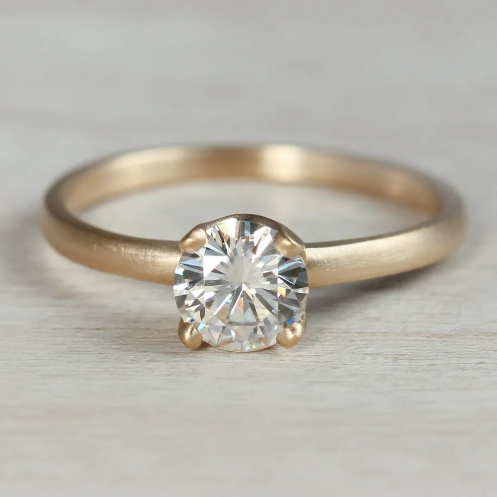 6mm Crown Solitaire •