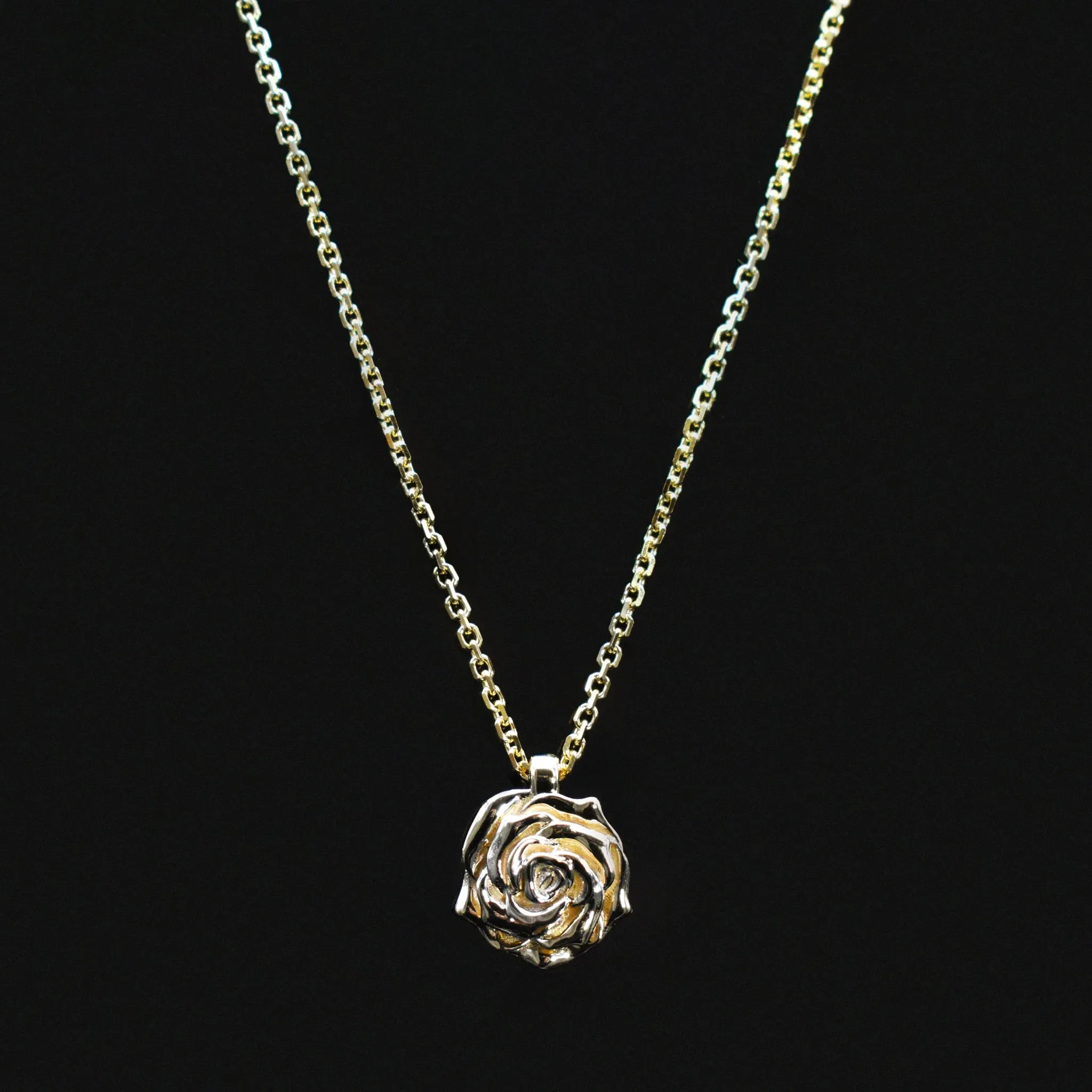 Dainty Rose Necklace In Gold
