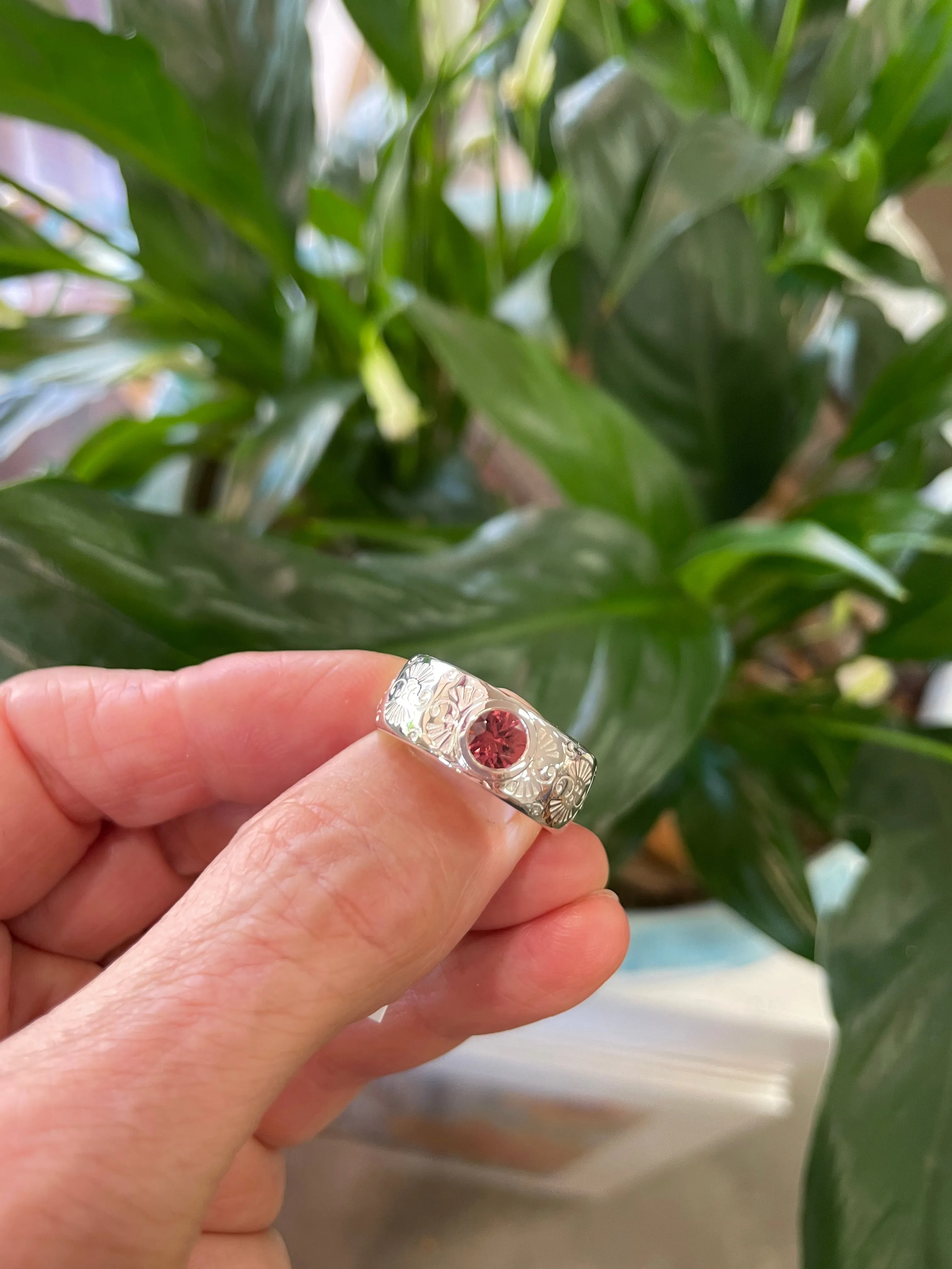 Gemstone Pattern Ring Ai162