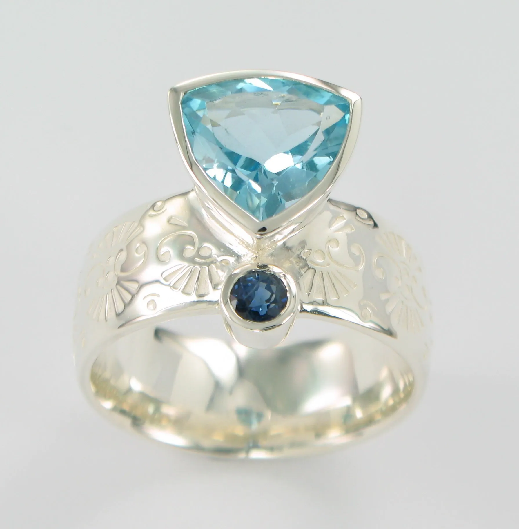 Gemstone Pattern Ring Ai162