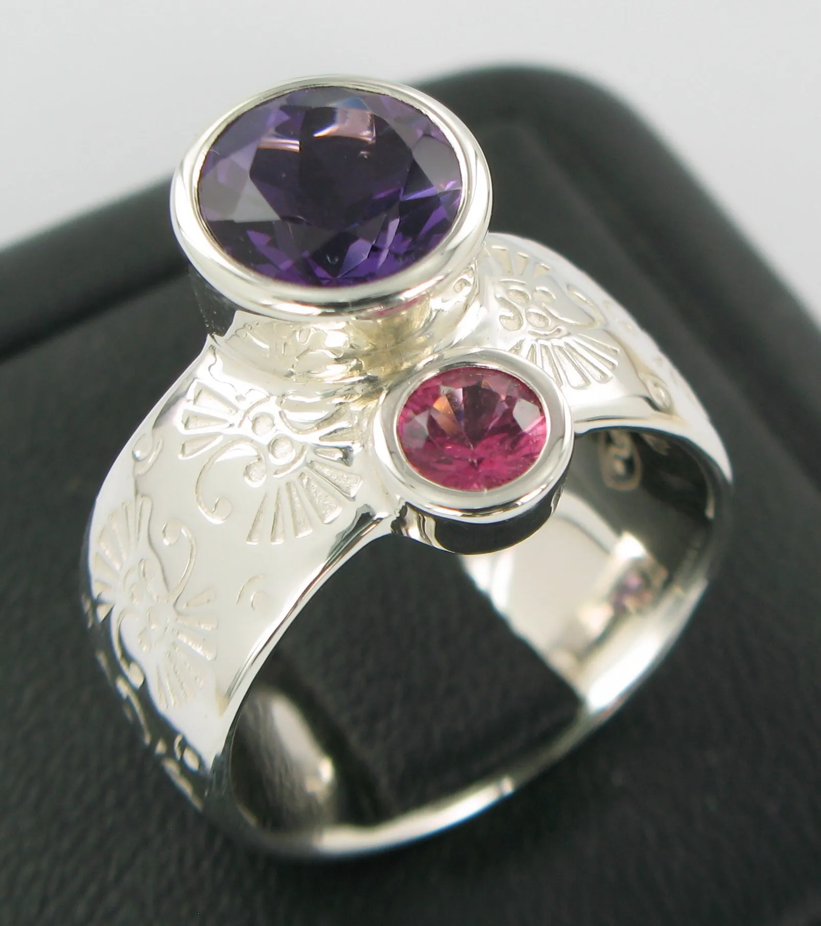 Gemstone Pattern Ring Ai162