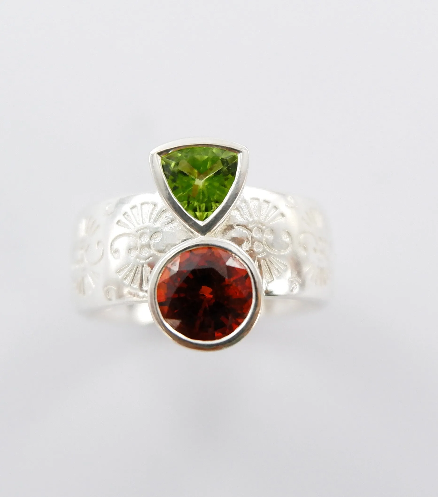 Gemstone Pattern Ring Ai162