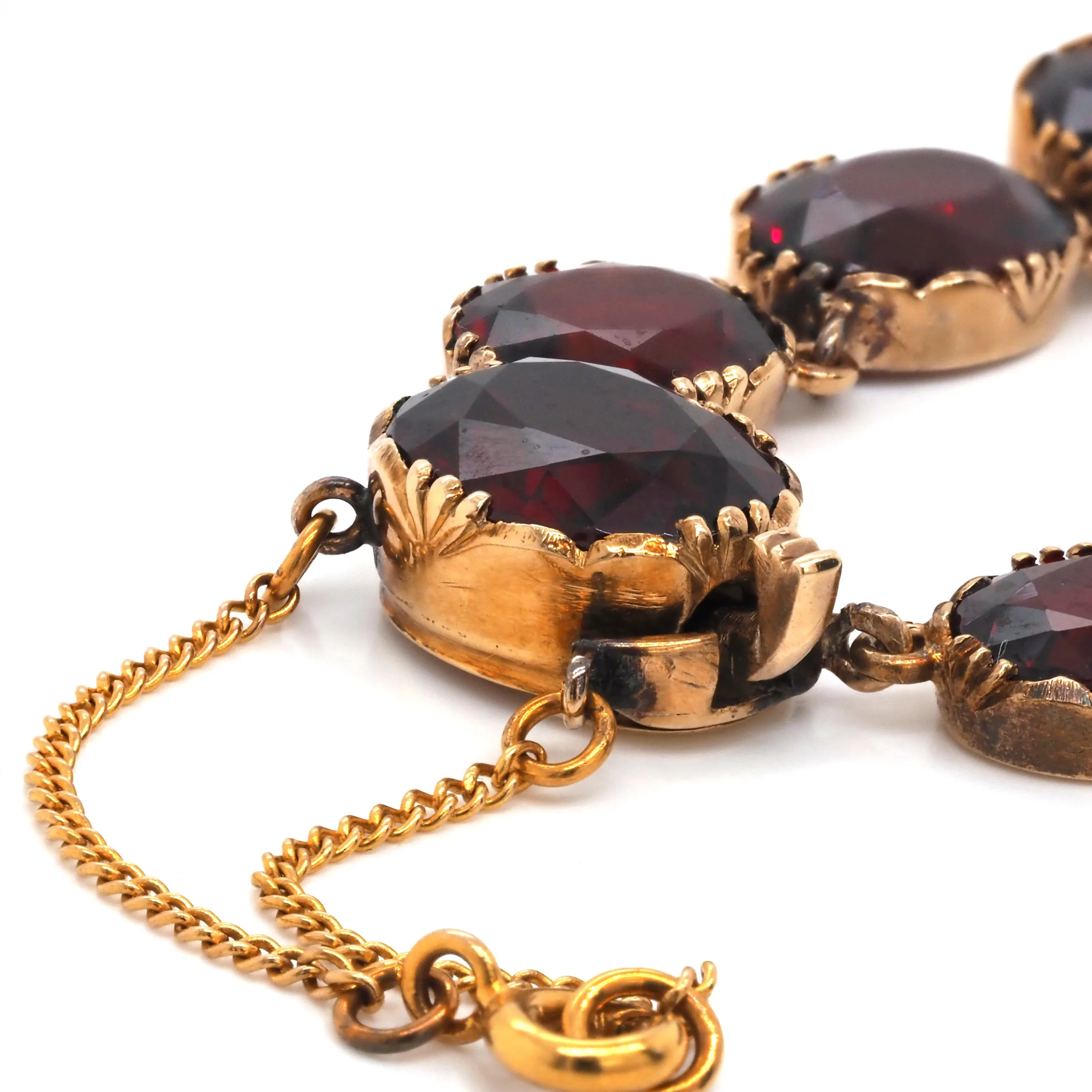 Georgian 15ct Yellow Gold Graduated Oval Garnet Necklace
