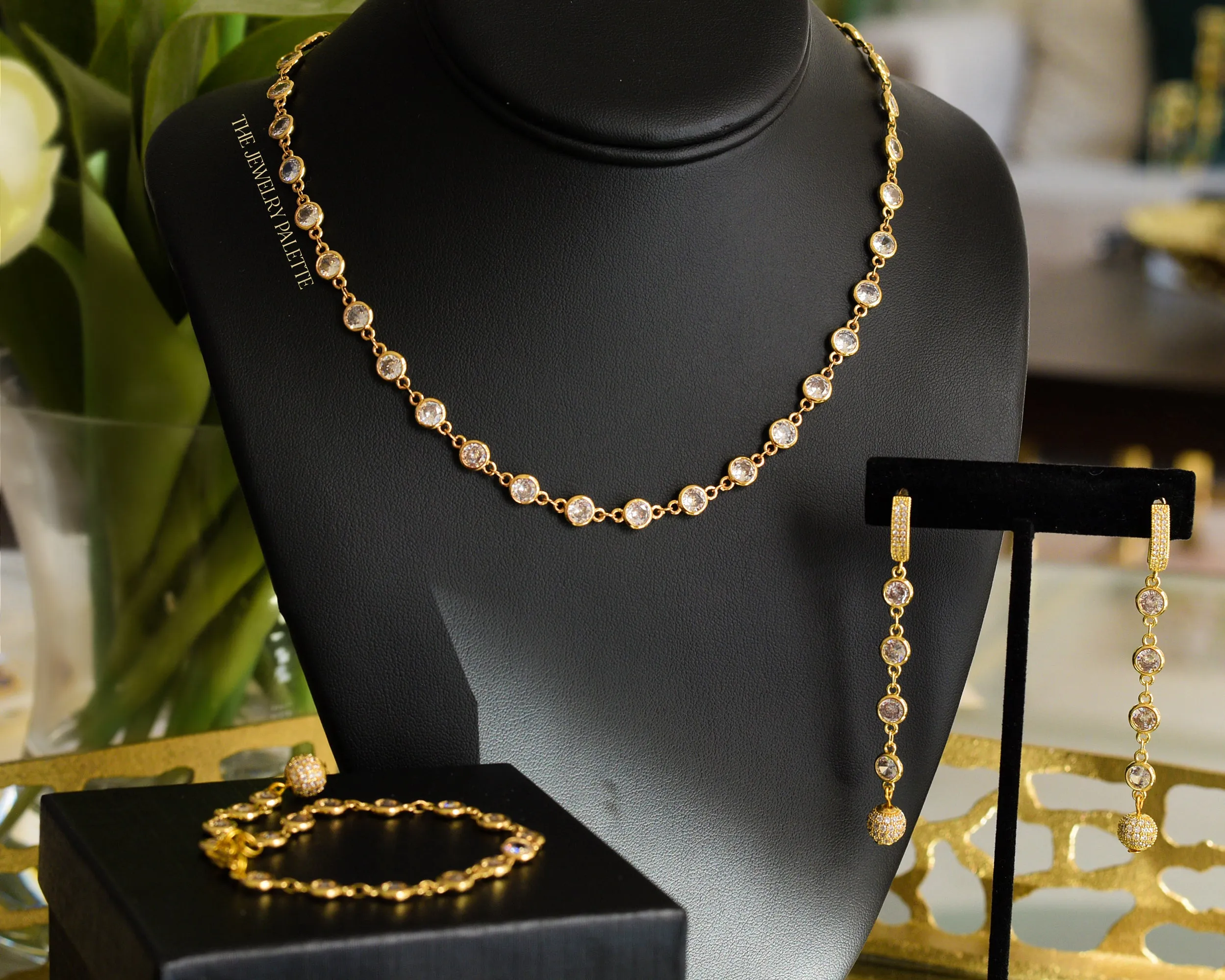 Kiara single chain choker necklace