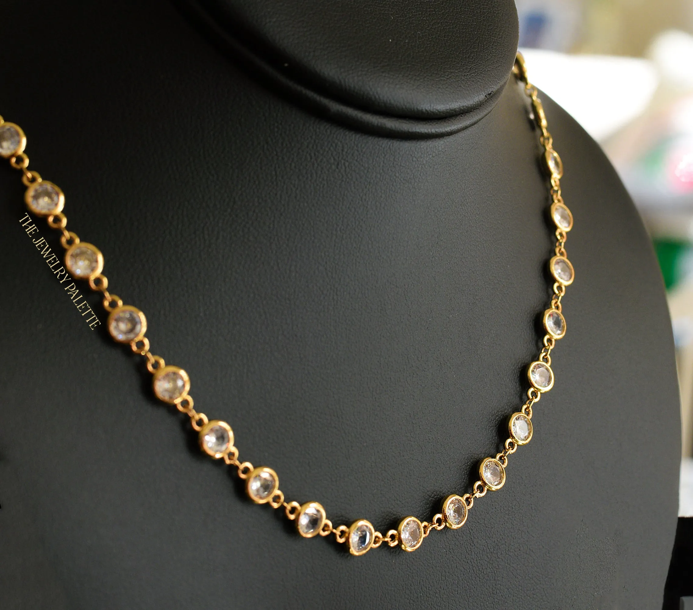 Kiara single chain choker necklace