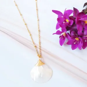 Mahina Mother of Pearl Seashell Hawaiian Pendant Necklace
