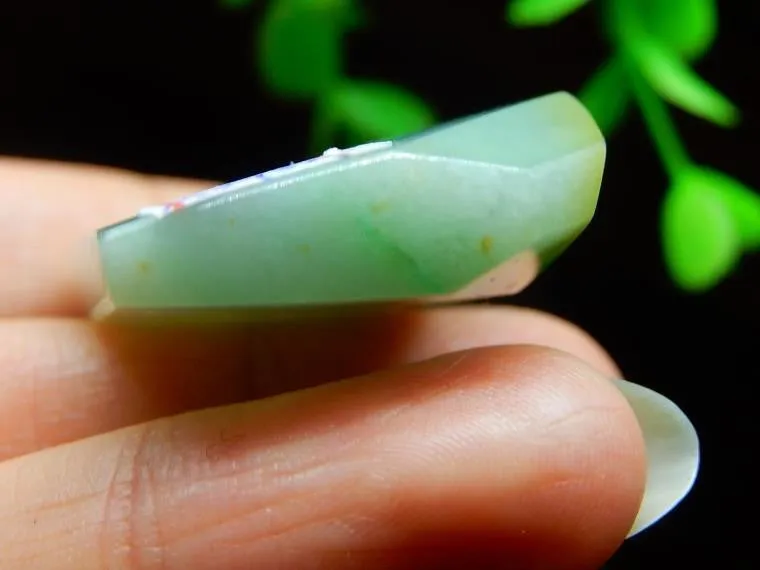 Natural Jade Jadeite Raw (35g, 62X27X10mm)