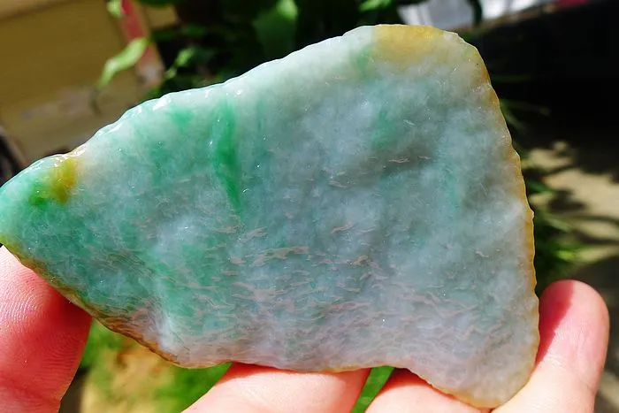 Natural Jade Rough Jadeite Raw (109g,7.8X6.7X1.1cm)