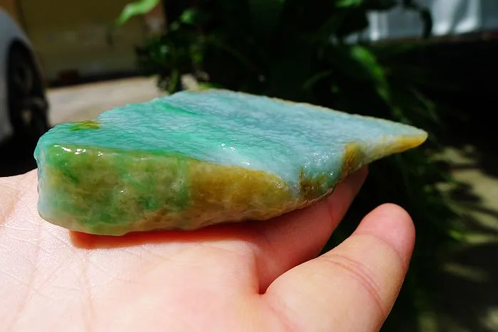 Natural Jade Rough Jadeite Raw (109g,7.8X6.7X1.1cm)