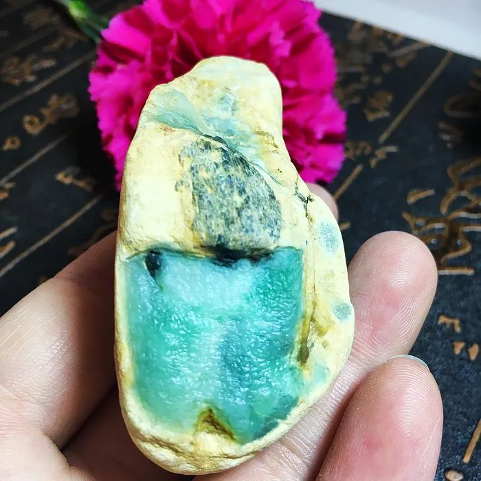 Natural Jade Rough Jadeite Raw (121g,7.4X3.7X3.2cm)