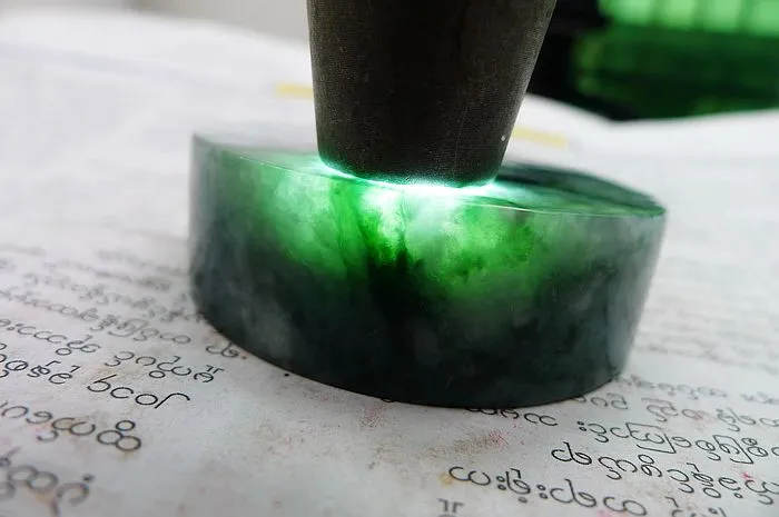 Natural Jade Rough Jadeite Raw (139g,5.5X1.78cm)
