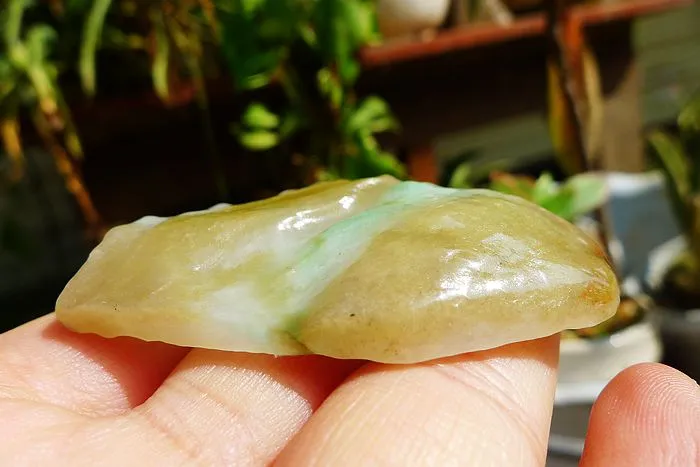Natural Jade Rough Jadeite Raw (25g,4.9X2.5X0.9cm)
