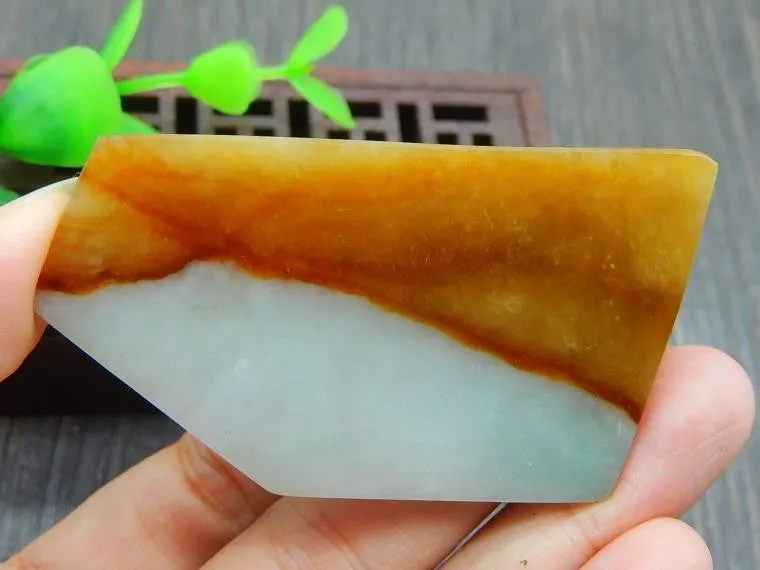 Natural Jade Rough Jadeite Raw (29g, 62X34X4.8mm)