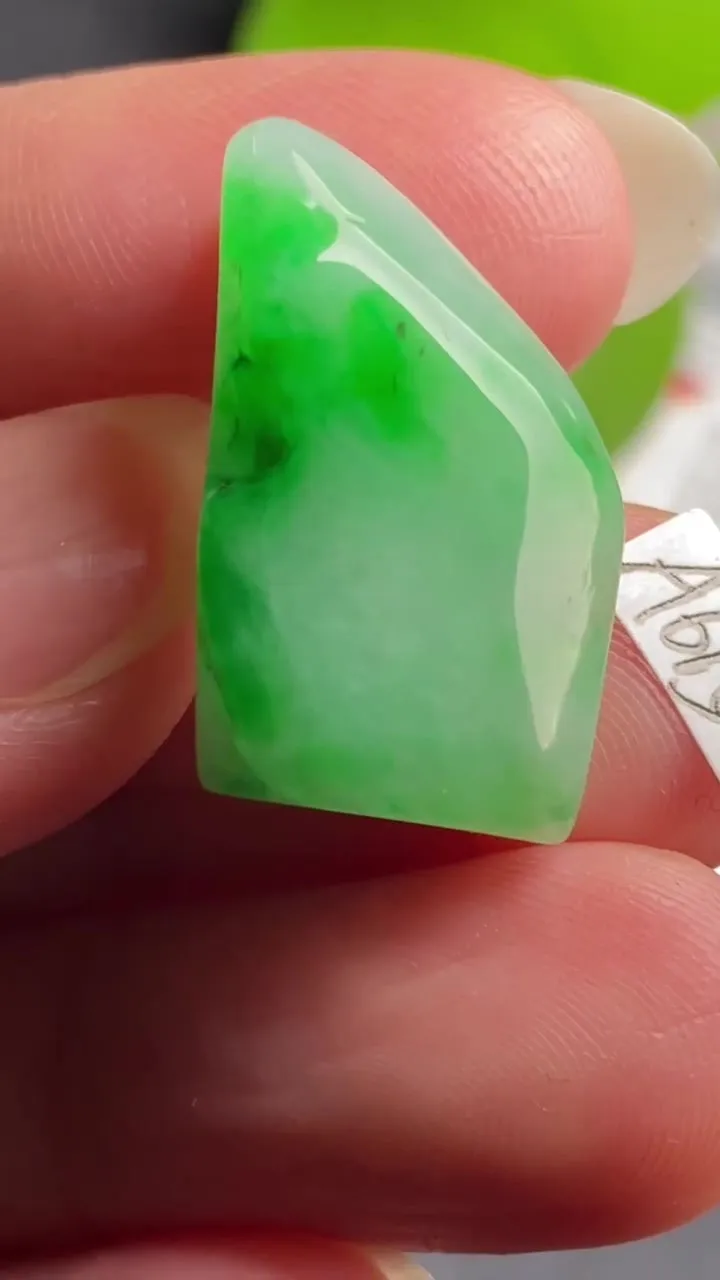 Natural Jade Rough Jadeite Raw (5g,22X14X7.8mm)-A6152