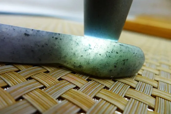 Natural Jade Rough Jadeite Raw (69g,9.2X3.1X1.2cm)