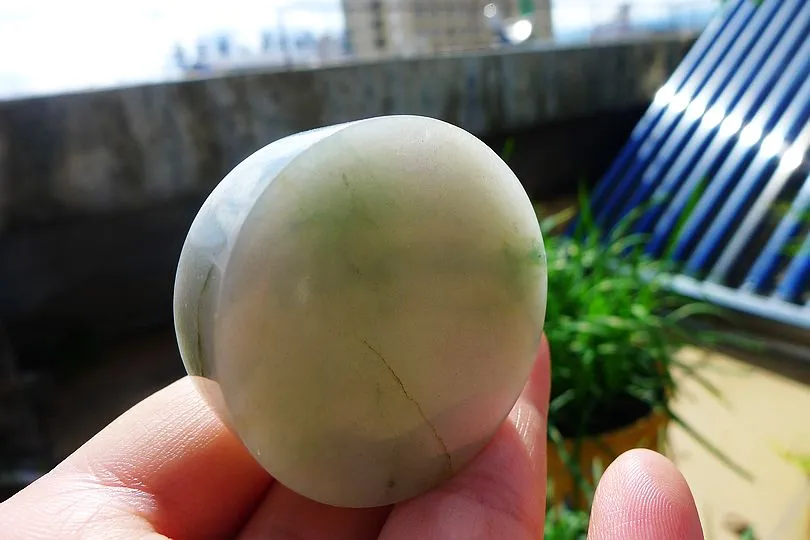Natural Jade Rough Jadeite Raw (73g,4.1X4.1X1.6cm)