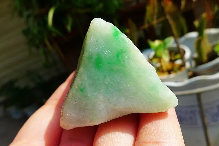 Natural Jade Rough Jadeite Raw (85g,5.7X4.1X3.1cm)