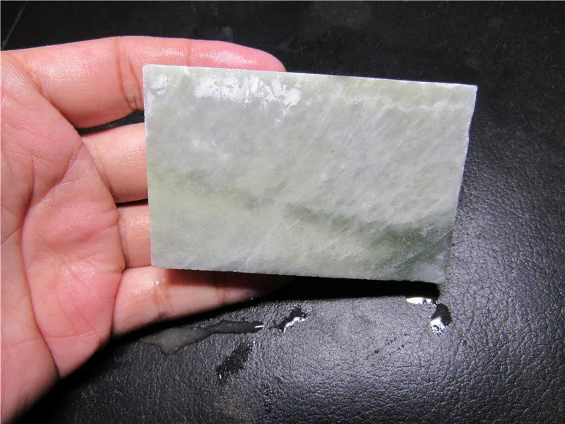 Natural Kunlun Jade Rough Nephrite Raw (121.62g, 76X47X11mm)