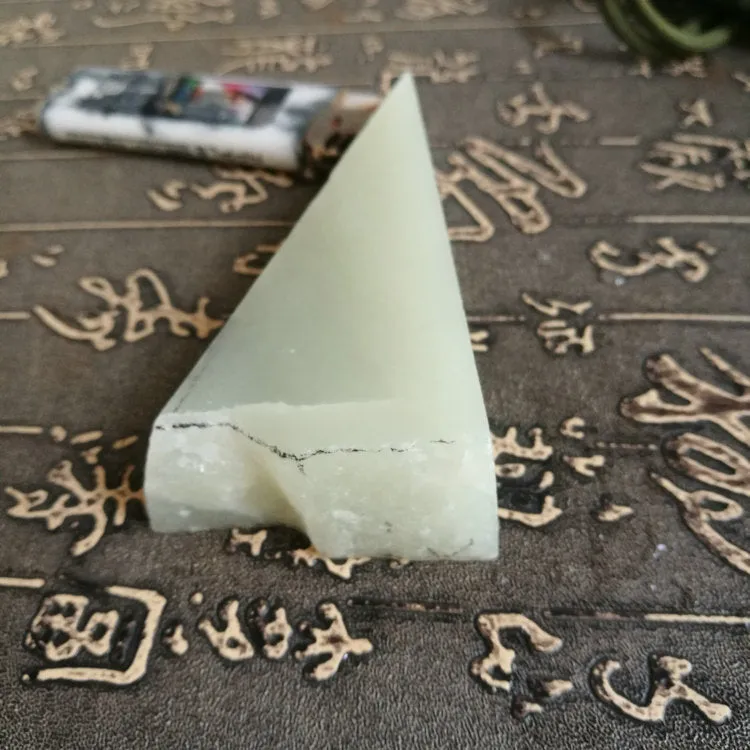 Natural Kunlun Jade Rough Nephrite Raw (133g, 9.9X4X2cm)