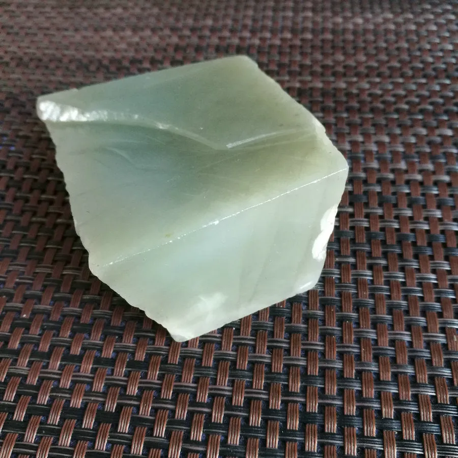 Natural Kunlun Jade Rough Nephrite Raw (304g,6.3X5.5X3.1cm)