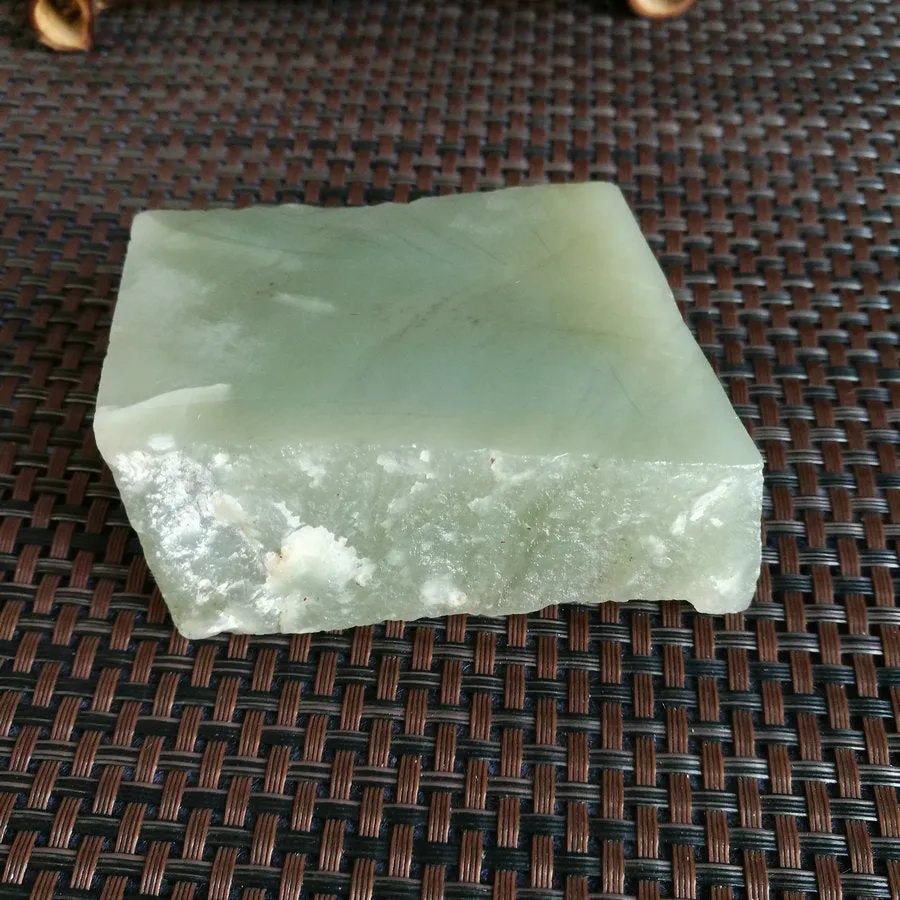 Natural Kunlun Jade Rough Nephrite Raw (304g,6.3X5.5X3.1cm)