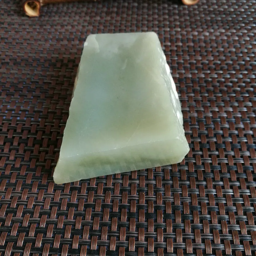 Natural Kunlun Jade Rough Nephrite Raw (304g,6.3X5.5X3.1cm)