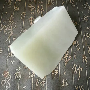 Natural Kunlun Jade Rough Nephrite Raw (779g, 12X7X3.5cm)