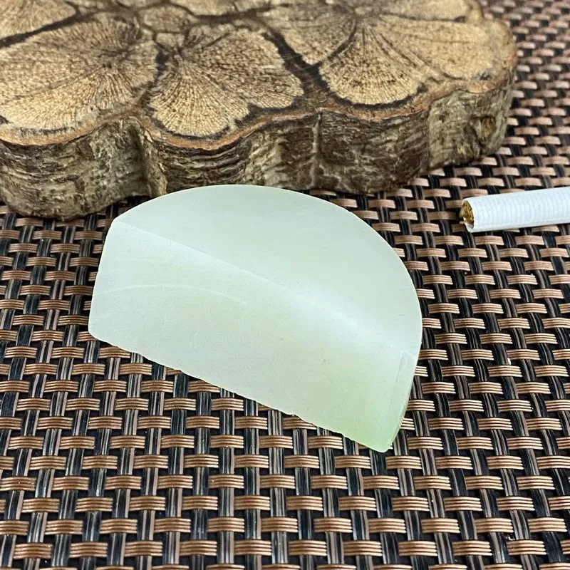 Natural Kunlun Jade Rough Nephrite Raw (85g,6.0X3.5X2.0cm)