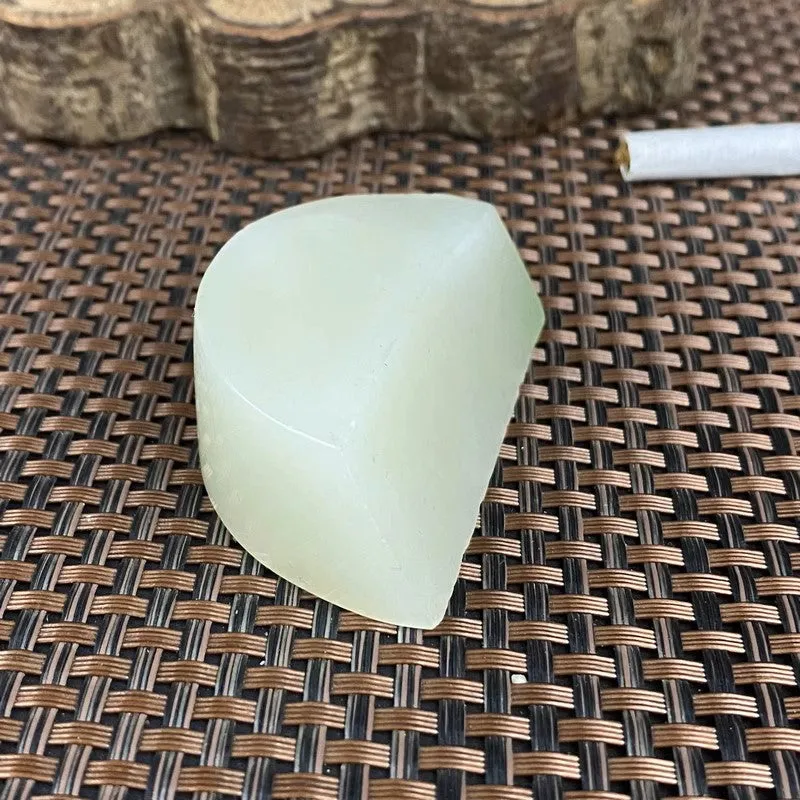 Natural Kunlun Jade Rough Nephrite Raw (85g,6.0X3.5X2.0cm)