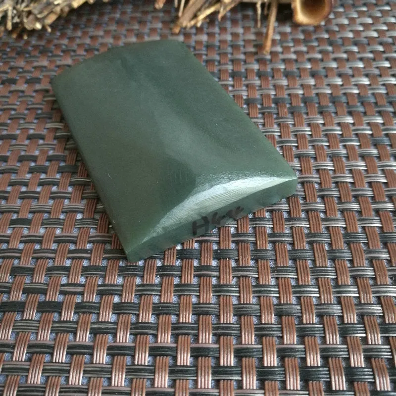 Natural Kunlun Jade Rough Nephrite Raw (86g,6.9X4.3X1.3cm)