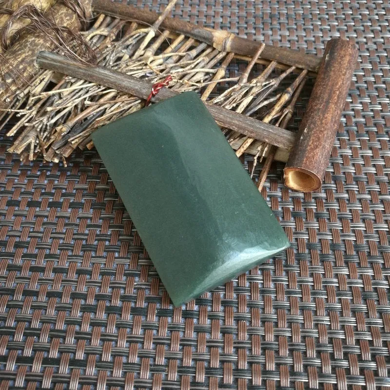 Natural Kunlun Jade Rough Nephrite Raw (86g,6.9X4.3X1.3cm)
