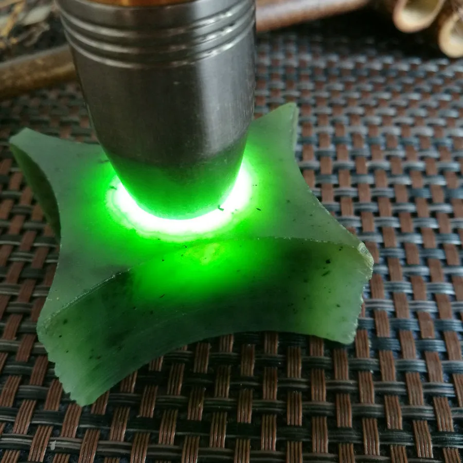 Natural Kunlun Jade Rough Nephrite Raw (98g,4X2.5X2.6cm)