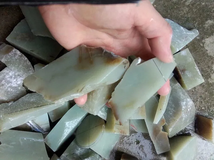 Natural Kunlun Jade Rough Nephrite Remains Around 8kg