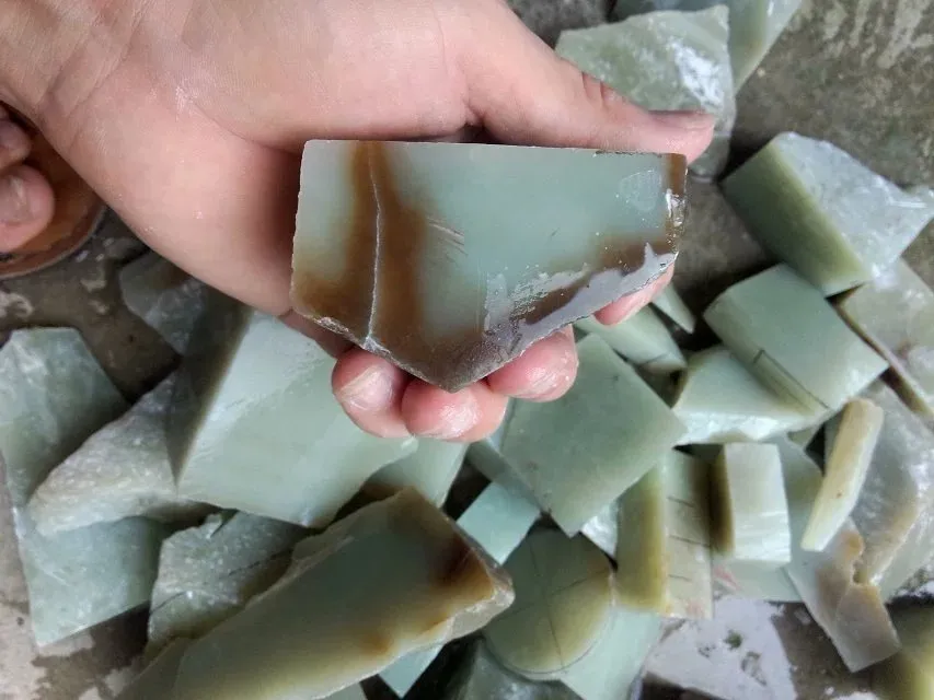 Natural Kunlun Jade Rough Nephrite Remains Around 8kg