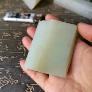 Natural Siberian Jade Rough Nephrite Raw (196g, 6.4X5.3X2.5cm)