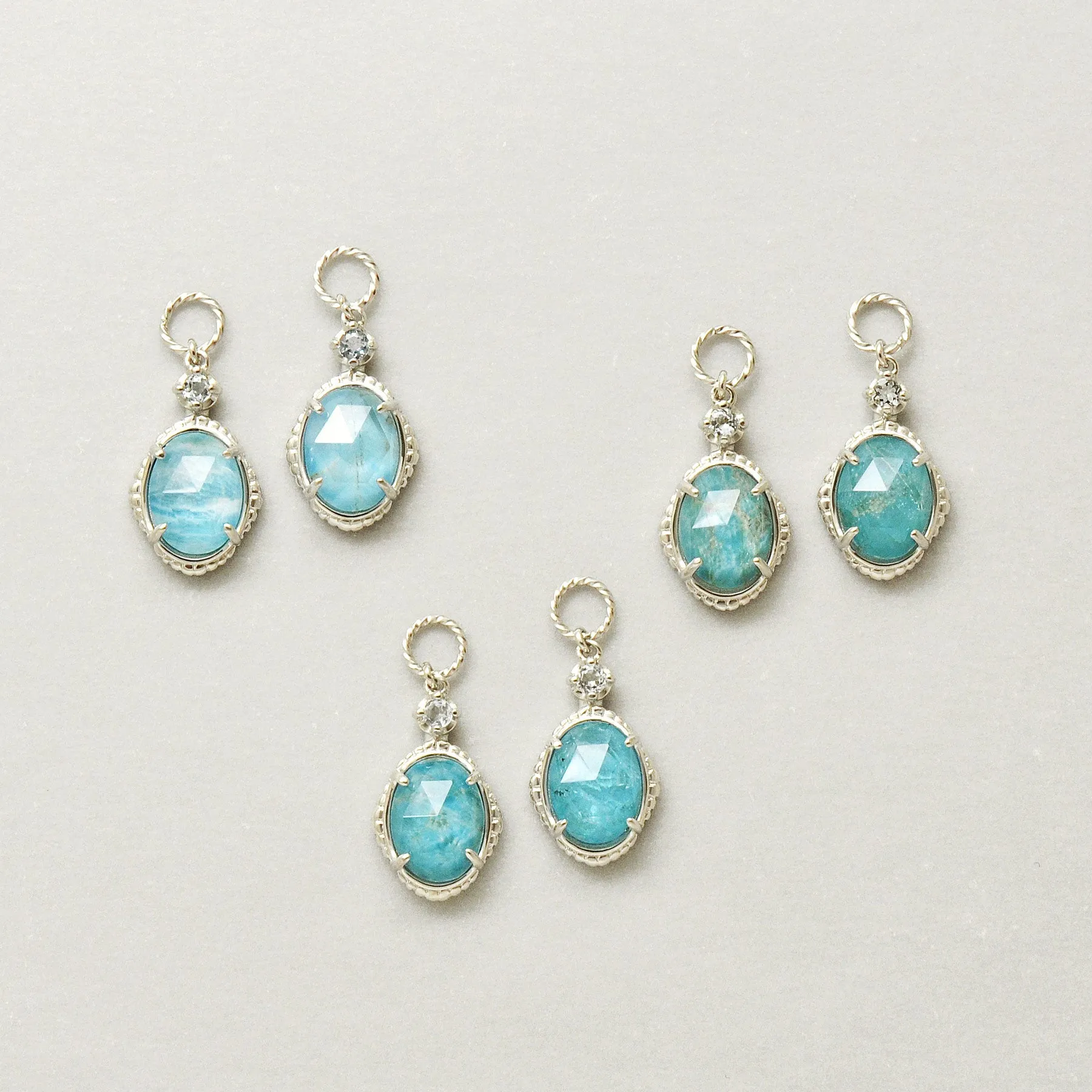 [Palette] Gold Filled / Silver Apatite x White Quartz Charm Set Earrings [Berry] (Platinum Plated)