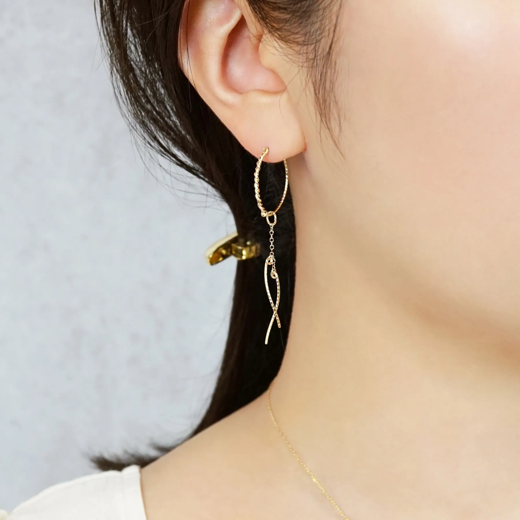 [Palette] Gold Filled / Silver Strawberry Quartz Charm Set Earrings [Berry] (Yellow Gold Plated)